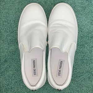 Steve Madden slip ons